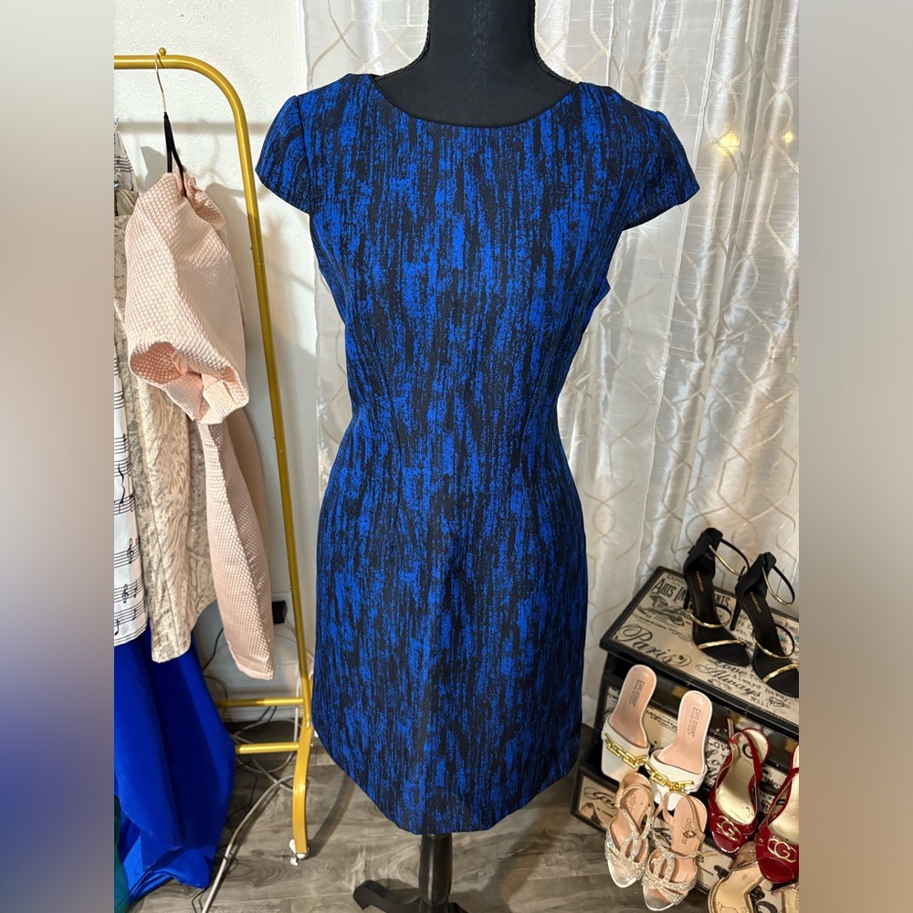 Cocktail Dress. - Picture 3 of 3
